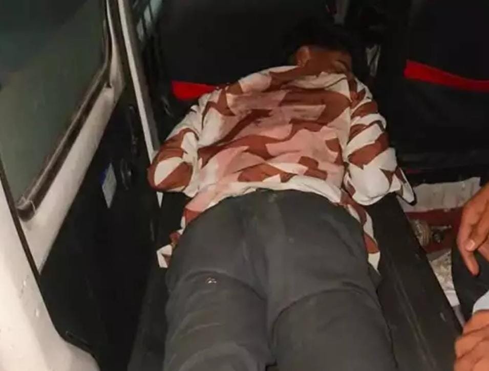 बारात में नाचने को लेकर विवाद, चाकू से जानलेवा हमला