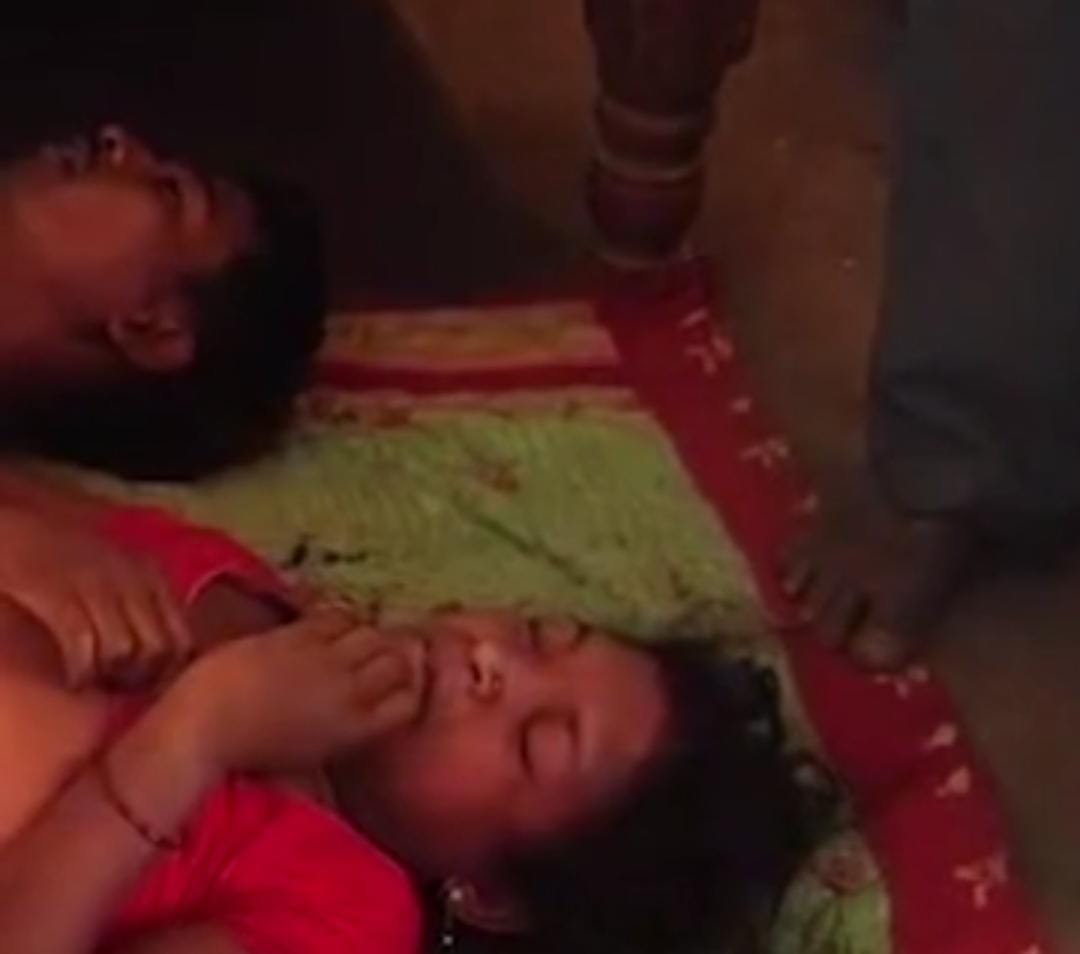 Surajpur  में दर्दनाक हादसा: एक ही परिवार के तीन लोगों की दम घुटने से मौत