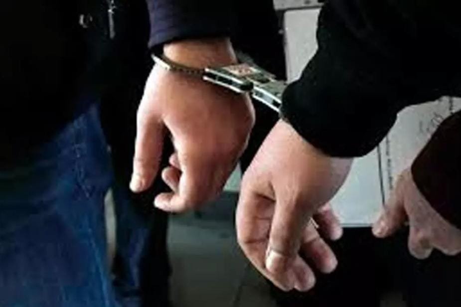 Jashpur: कलेक्ट्रेट का अफसर बनकर 4.35 लाख की ठगी