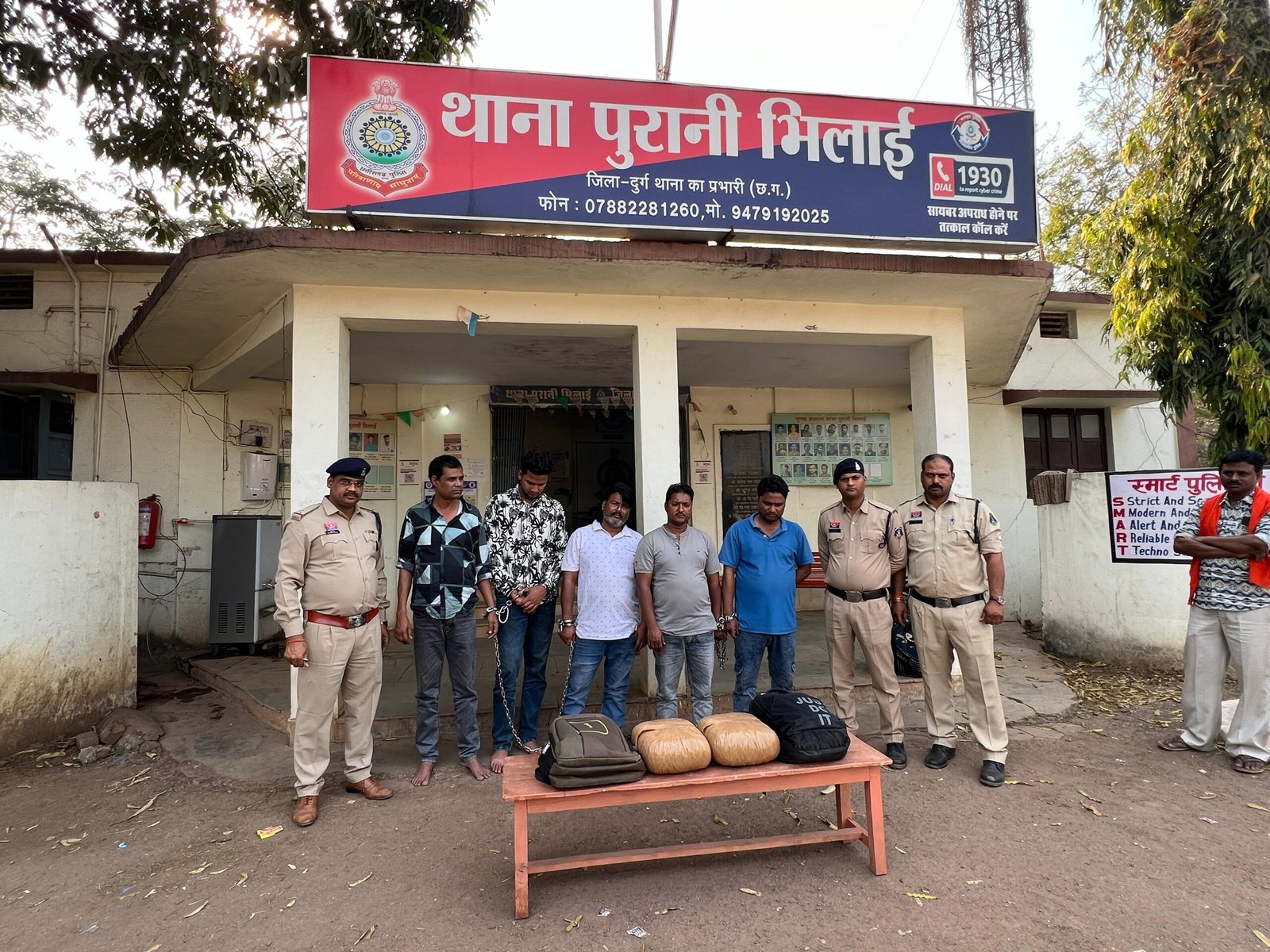 9.292 किलो गांजा और 1050 प्रतिबंधित कैप्सूल के साथ 5 आरोपी गिरफ्तार