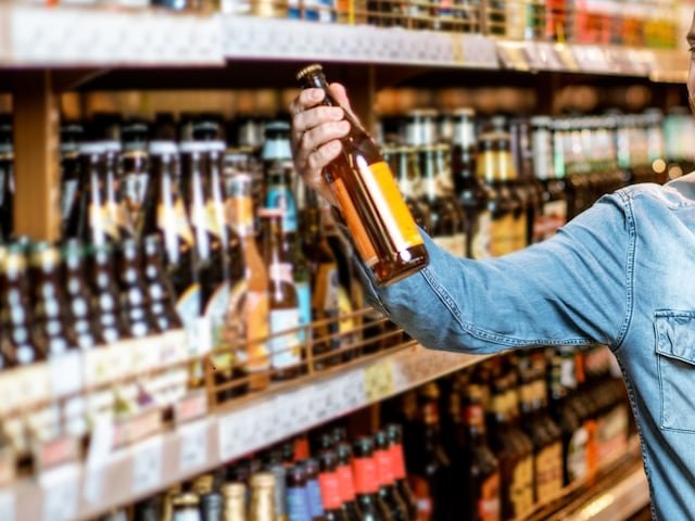 Chhattisgarh: होली पर बंद रहेंगी शराब दुकानें