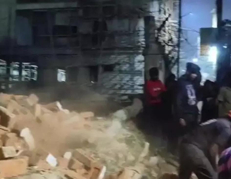 Korba में निर्माणाधीन बाउंड्री वॉल ढही, दो वर्षीय मासूम की मौत